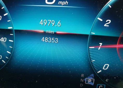 2021 Mercedes-Benz Gla 250 4Matic z USA, uszkodzony, nr VIN W1N4N4HB0MJ235877